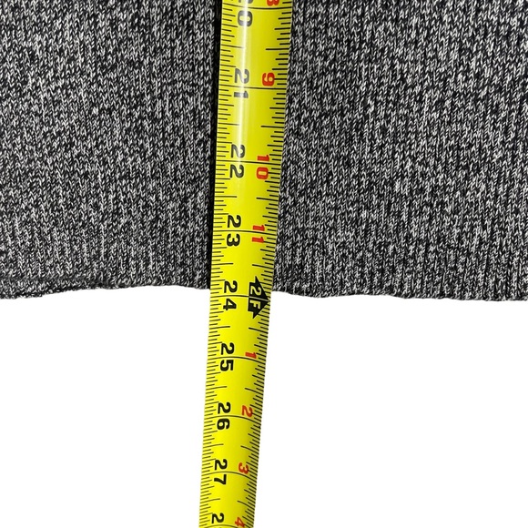 Reference Point Turtleneck in Black and Devon Cream Women's Large - Picture 10 of 12